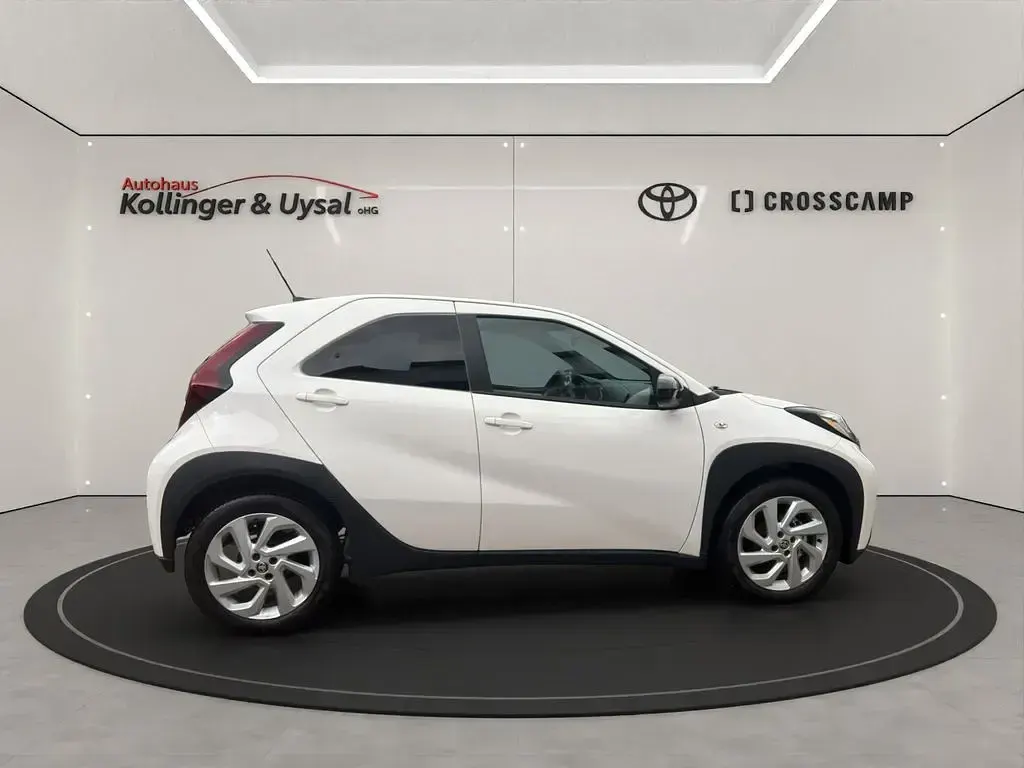 Neu Toyota Aygo X 72 PS (52 kW) 2025 Weiß SUV