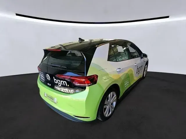 Gebraucht VW ID.3 Pro Performance 150 kW (204 PS) 2023 Gletscherweiß metallic Kleinwagen