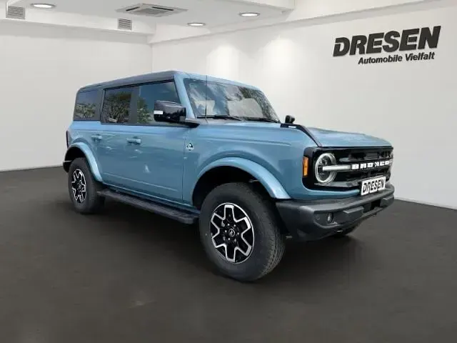 Nowe Ford Bronco Outer Banks 334 KM (245 kW) 2026 Niebieski SUV