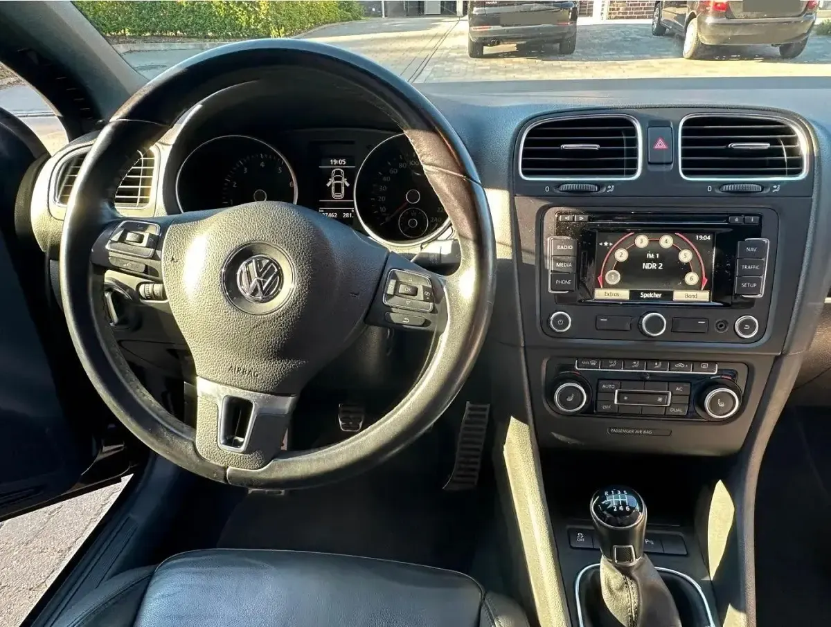 Gebraucht VW Golf Cabriolet 122 PS (89 kW) 2012 Schwarz Cabrio