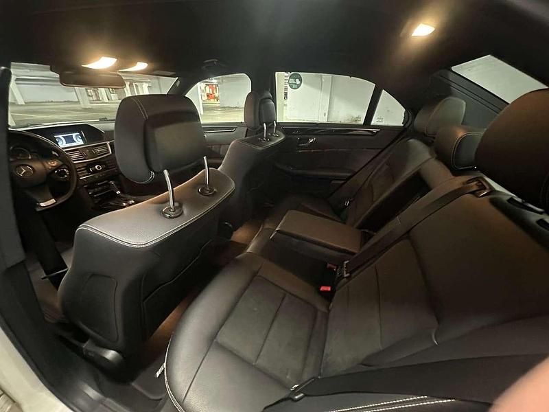 Gebraucht Mercedes E200 Avantgarde 136 PS (100 kW) 2011 Weiß Limousine