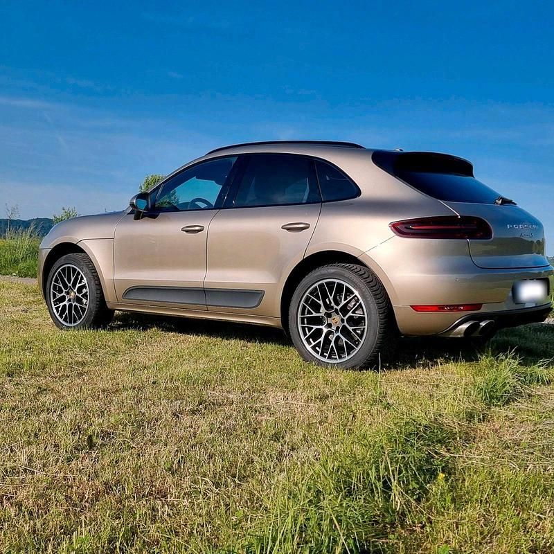 Second-hand Porsche Macan S 340 CP (250 kW) 2015 Andere farben SUV