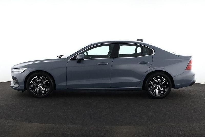 Gebraucht Volvo S60 Core 197 PS (144 kW) 2024 Grau Limousine