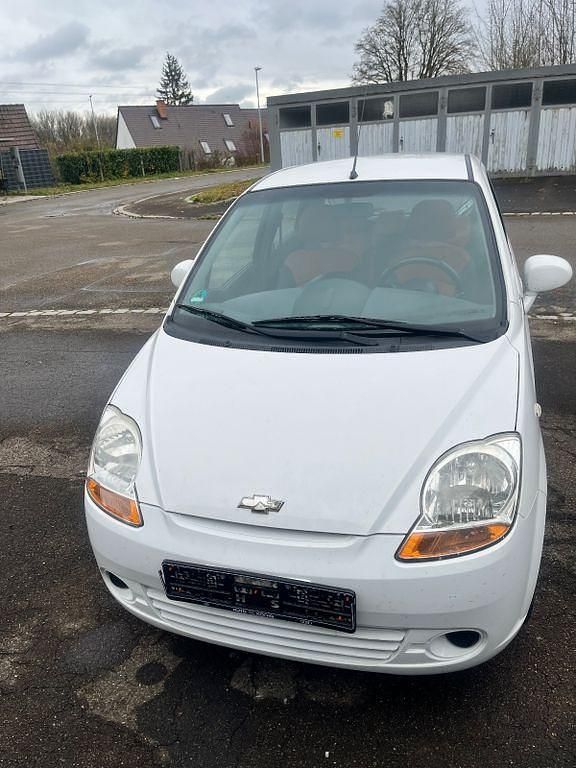 Weiß Gebraucht 2009 Chevrolet Matiz Kleinwagen | 1.300 € (Guter Preis) - Bild 1/4