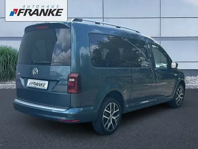 Gebraucht VW Caddy Life 150 PS (110 kW) 2019 Bamubsgarden green metallic Van / Kleinbus