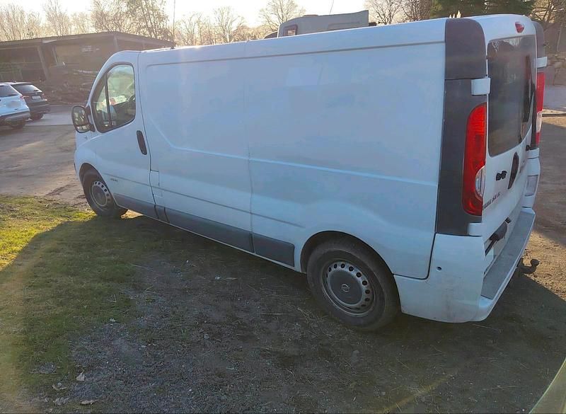 Gebraucht Nissan Primastar 115 PS (84 kW) 2013 Weiß Van / Kleinbus