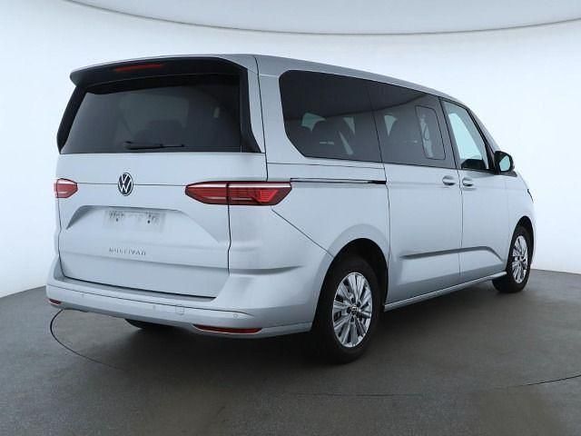 Gebraucht VW Multivan Basis 204 PS (150 kW) 2024 Silber Van