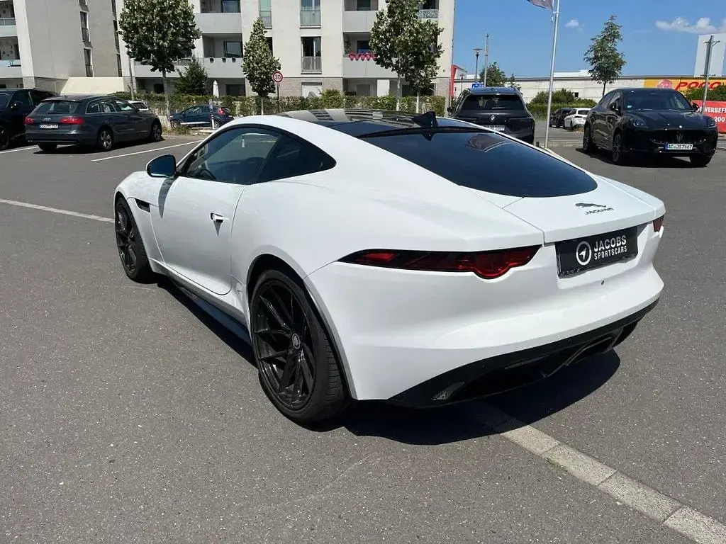 Gebraucht Jaguar F-Type R-Dynamic 300 PS (220 kW) 2018 Weiß Coupé