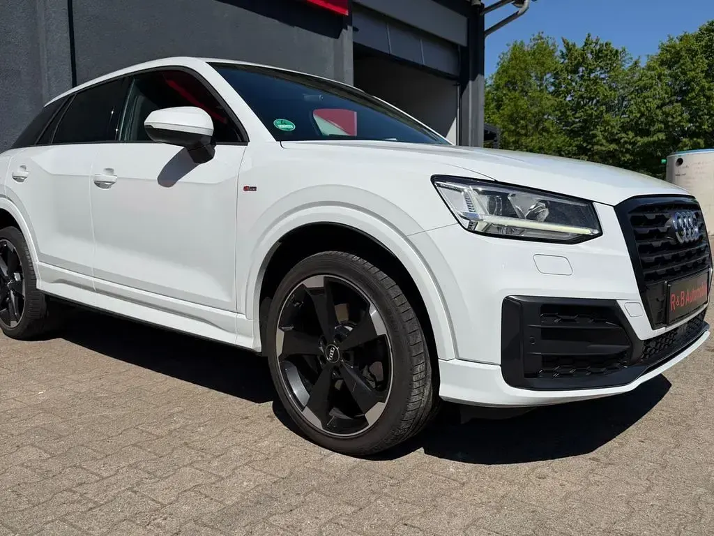 Używany Audi Q2 Design 150 KM (110 kW) 2018 Biały SUV
