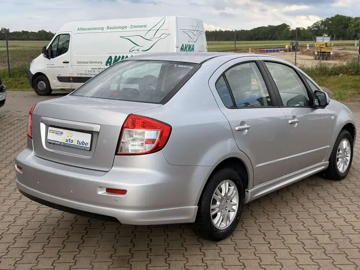 Gebraucht Suzuki SX4 120 PS (88 kW) 2010 Silber Limousine