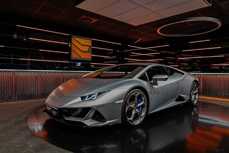 Grau Gebraucht 2019 Lamborghini Huracán | 264.900 € (Teuer) - Bild 1/4