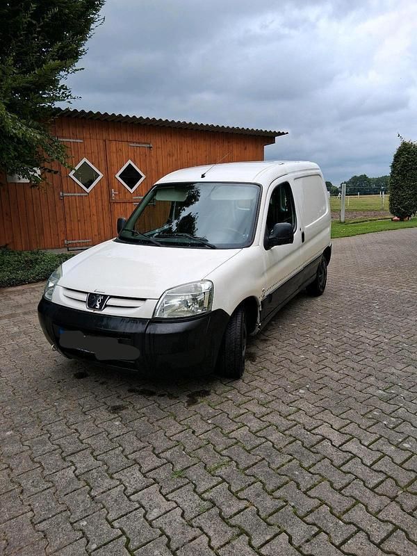 Weiß Gebraucht 2006 Peugeot Partner Van / Kleinbus | 2.450 € (Fairer Preis) - Bild 1/4