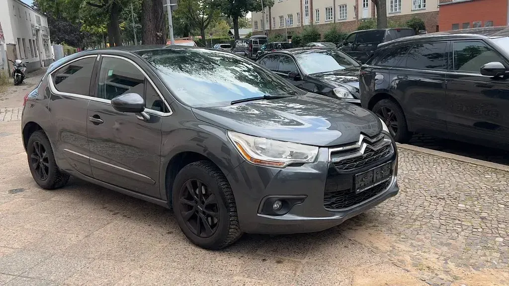 Gebraucht Citroën DS4 So Chic 163 PS (119 kW) 2012 Grau Kleinwagen
