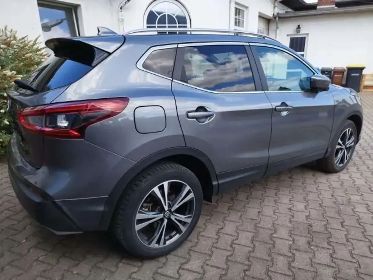 Gebraucht Nissan Qashqai 140 PS (102 kW) 2019 Grau SUV