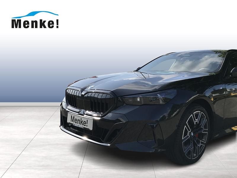 Gebraucht BMW 520 M Sport 197 PS (144 kW) 2025 Schwarz Limousine