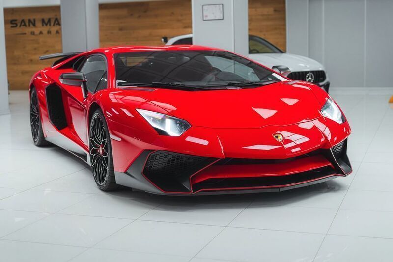 Rot Gebraucht 2016 Lamborghini Aventador | 440.000 € - Bild 1/4