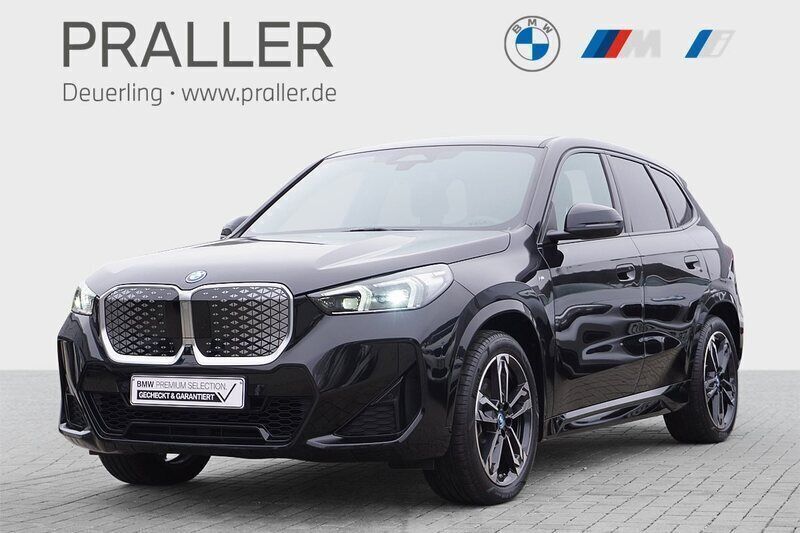 Saphirschwarz Gebraucht 2024 BMW iX1 M Sport SUV | 49.850 € (Etwas zu teuer) - Bild 1/4