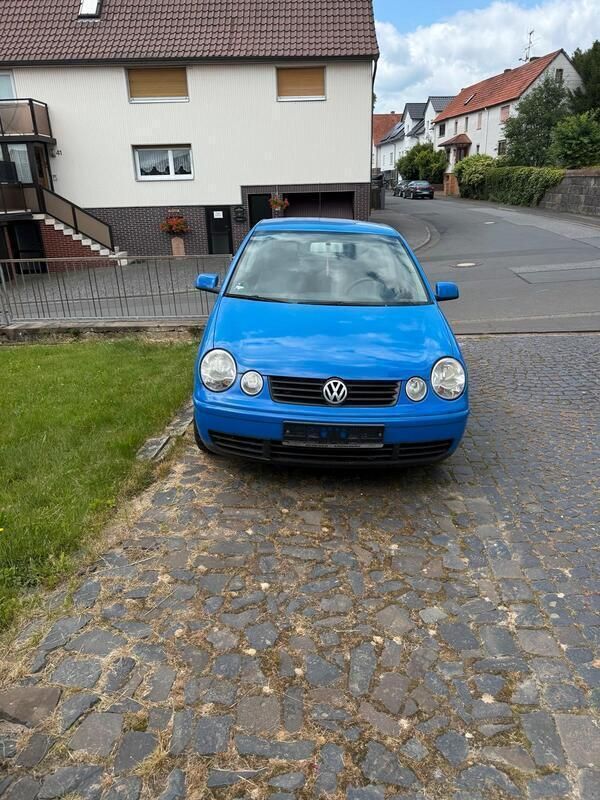 Blau Gebraucht 2003 VW Polo Kleinwagen | 350 € - Bild 1/4