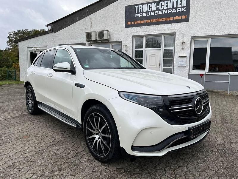 Weiß Gebraucht 2020 Mercedes EQC400 AMG SUV | 34.900 € (Fairer Preis) - Bild 1/4
