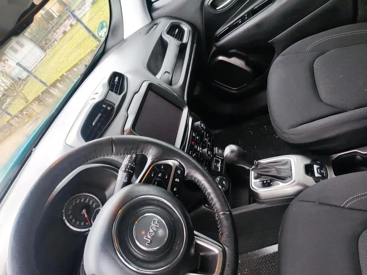 Gebraucht Jeep Renegade 178 PS (130 kW) 2020 Andere farben SUV
