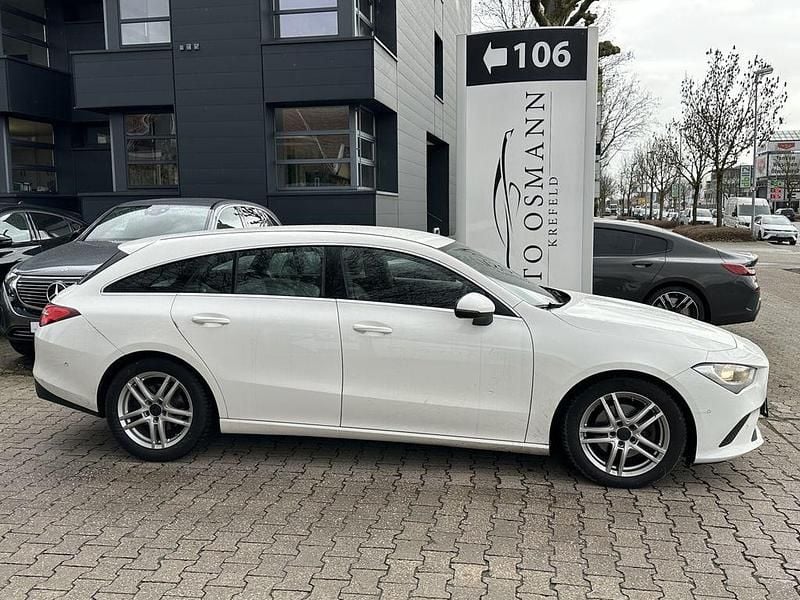 Gebraucht Mercedes CLA200 Shooting Brake Progressive 150 PS (110 kW) 2020 Weiß Kombi