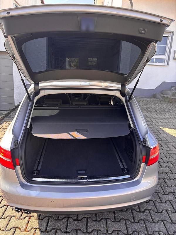 Gebraucht Audi A4 150 PS (110 kW) 2014 Silber Kombi