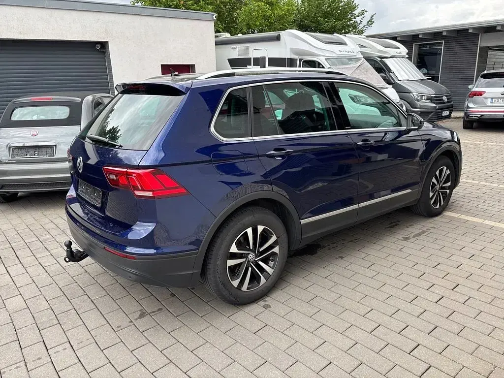 Gebraucht VW Tiguan IQ Drive 150 PS (110 kW) 2019 Blau SUV