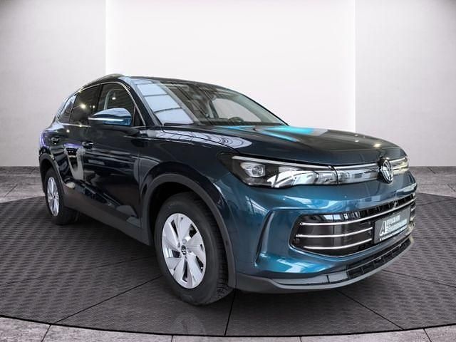 Neu VW Tiguan Elegance 150 PS (110 kW) 2026 Nightshade blue metallic SUV