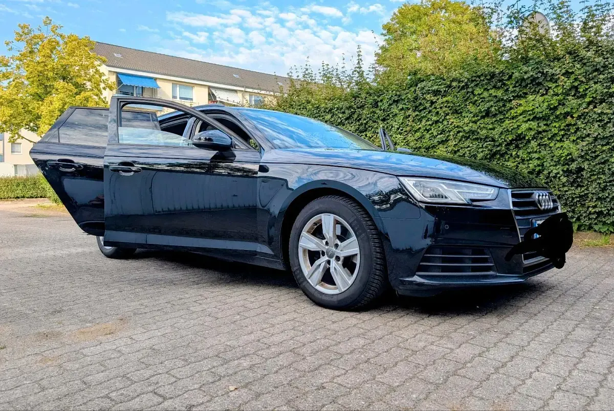 Gebraucht Audi A4 110 PS (80 kW) 2017 Schwarz Kombi