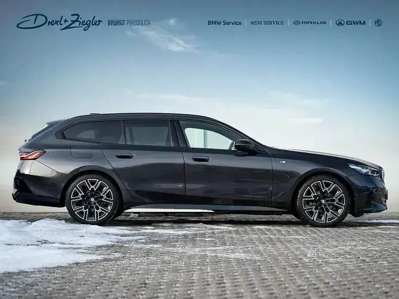 Gebraucht BMW 520 M Sport 197 PS (144 kW) 2025 Sophistograu brillanteffekt metallic Limousine