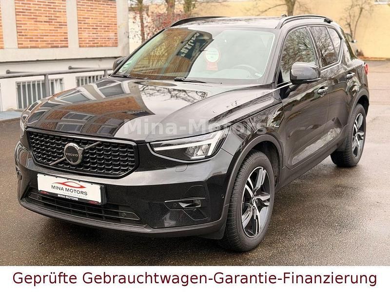 Onyx black Gebraucht 2023 Volvo XC40 Plus SUV | 24.999 € (Fairer Preis) - Bild 1/4