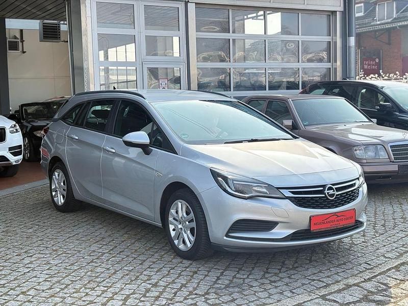 Gebraucht Opel Astra Edition 110 PS (80 kW) 2016 Silber Kombi