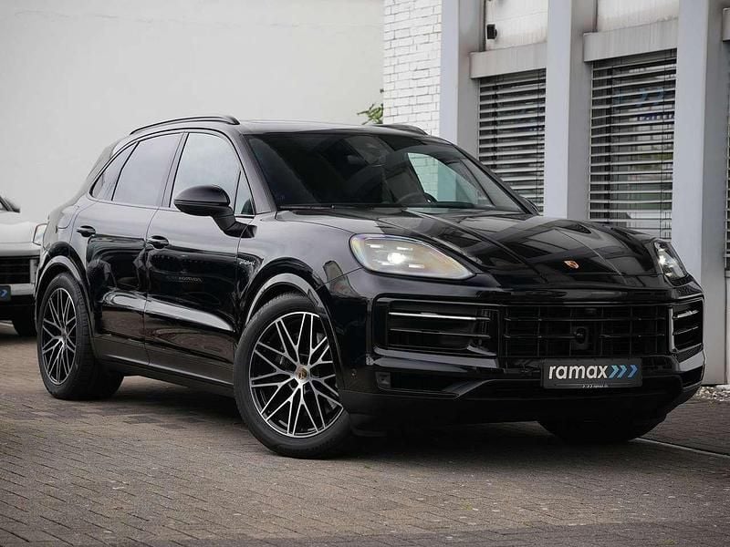 Schwarz Gebraucht 2023 Porsche Cayenne SUV | 94.500 € (Superpreis) - Bild 1/4