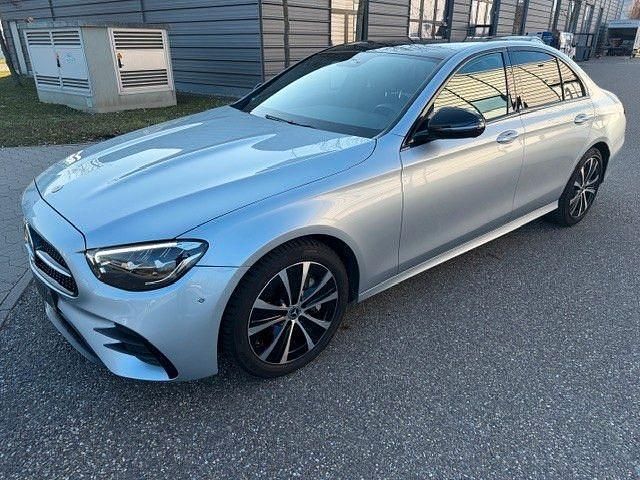 Gebraucht Mercedes E300 AMG line 194 PS (142 kW) 2023 Silber Limousine