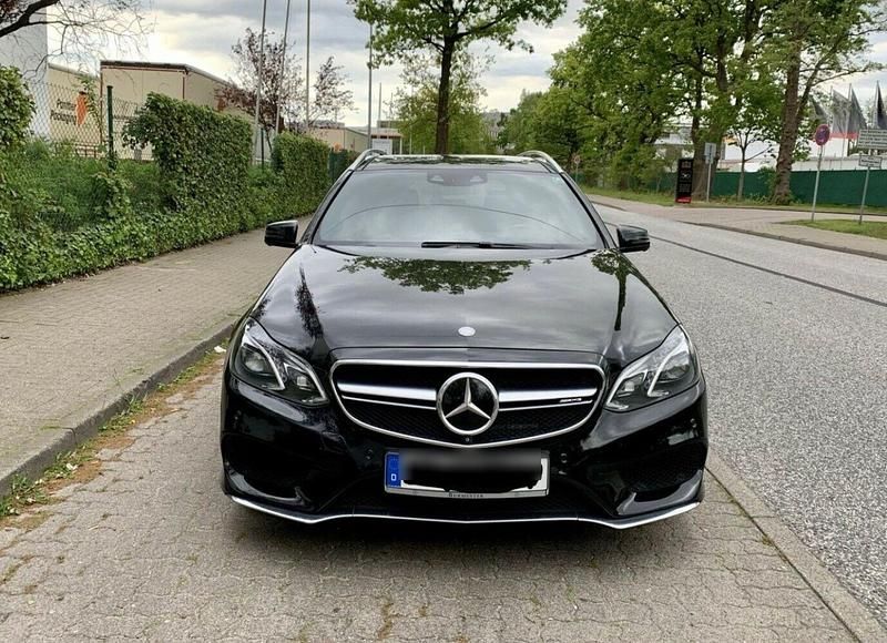 Schwarz Gebraucht 2016 Mercedes 350 Sport Kombi | 19.999 € (Etwas zu teuer) - Bild 1/4
