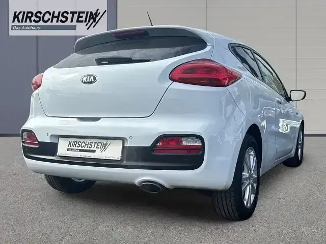 Używany Kia ProCeed Edition 7 135 KM (99 kW) 2014 Biały Hatchback