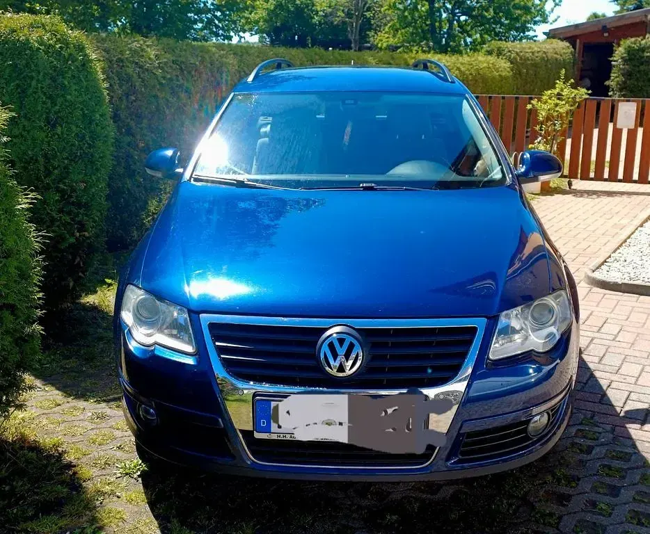 Gebraucht VW Passat Comfortline 140 PS (102 kW) 2010 Blau Kombi