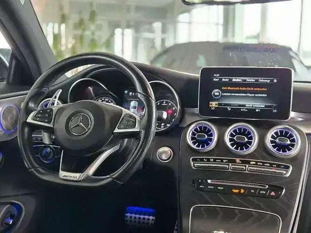 Gebraucht Mercedes C400 333 PS (244 kW) 2018 Schwarz Coupé