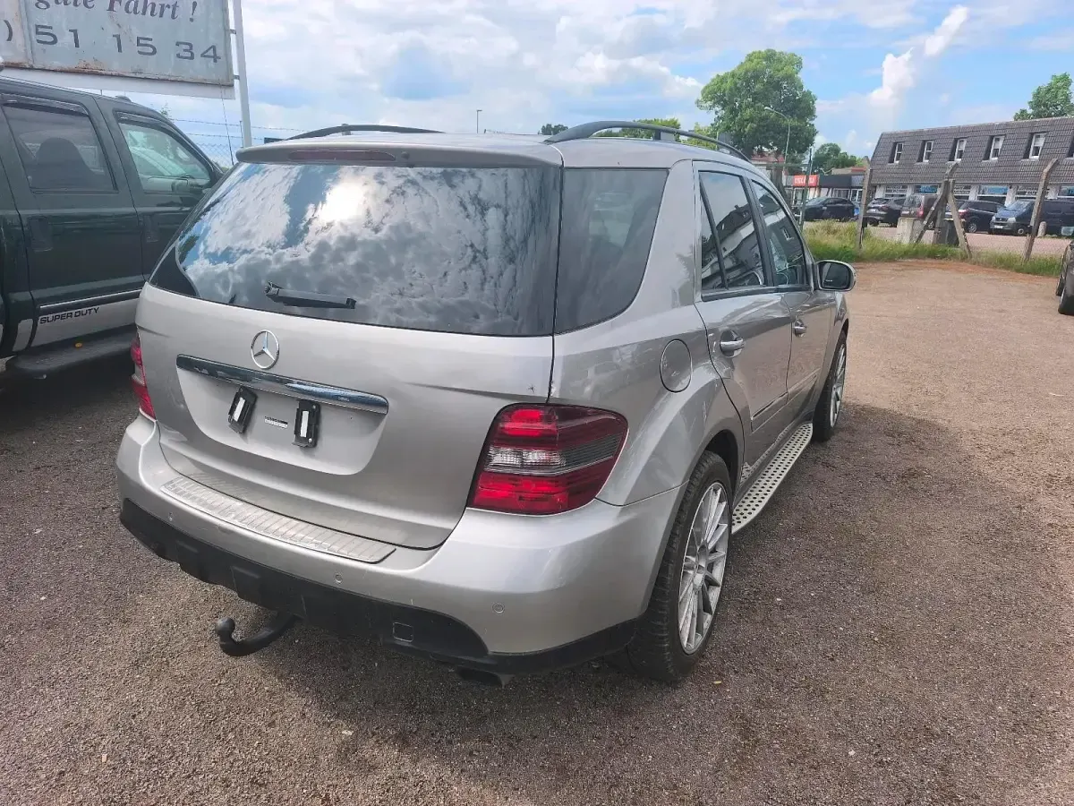 Gebraucht Mercedes ML320 AMG 224 PS (164 kW) 2007 SUV