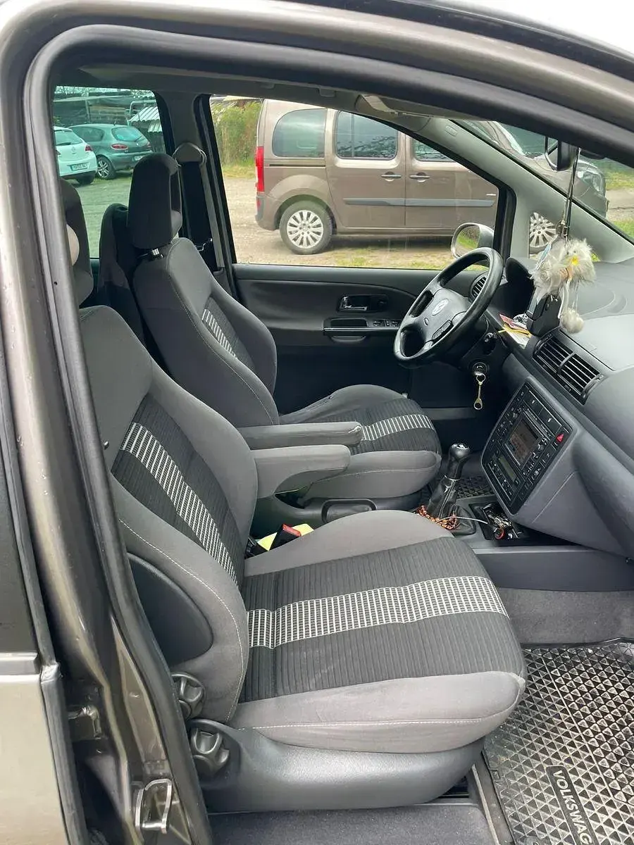 Gebraucht VW Sharan United 140 PS (102 kW) 2009 Grau Van / Kleinbus