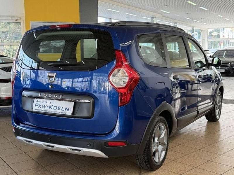 Gebraucht Dacia Lodgy Stepway 116 PS (85 kW) 2022 Blau Van / Kleinbus