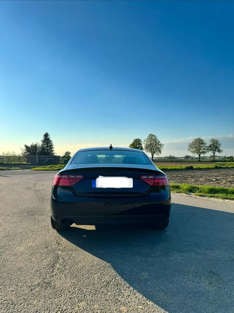 Gebraucht Audi A5 143 PS (105 kW) 2012 Schwarz Coupé