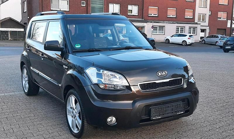 Gebraucht Kia Soul 127 PS (93 kW) 2011 Grau SUV