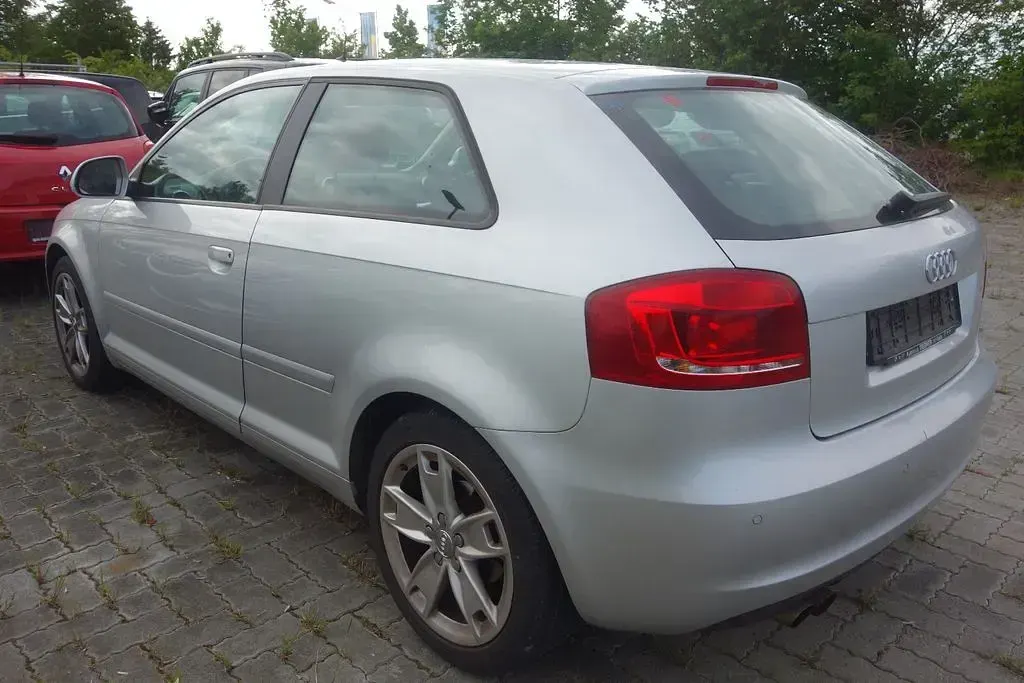 Gebraucht Audi A3 Ambition 125 PS (91 kW) 2010 Silber Kleinwagen