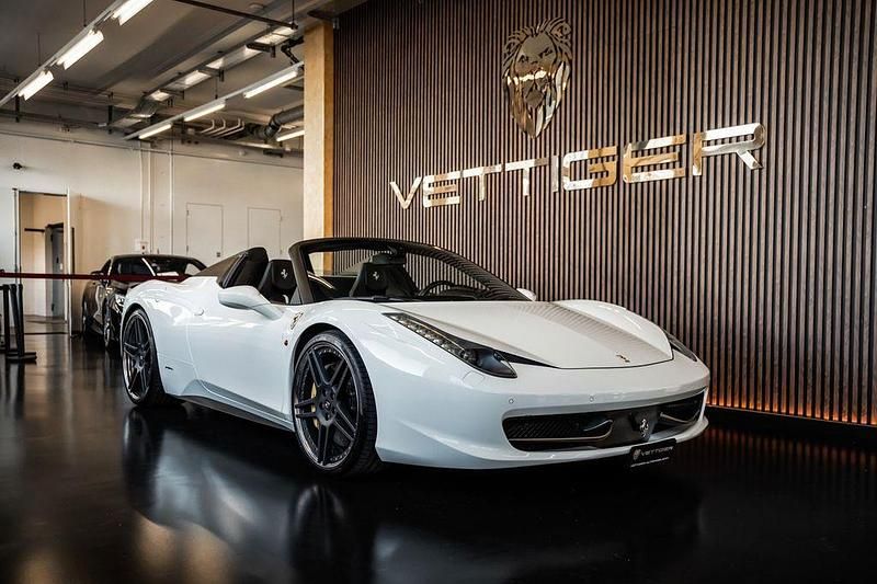 Weiß Gebraucht 2012 Ferrari 458 Cabrio | 205.282 € (Fairer Preis) - Bild 1/4