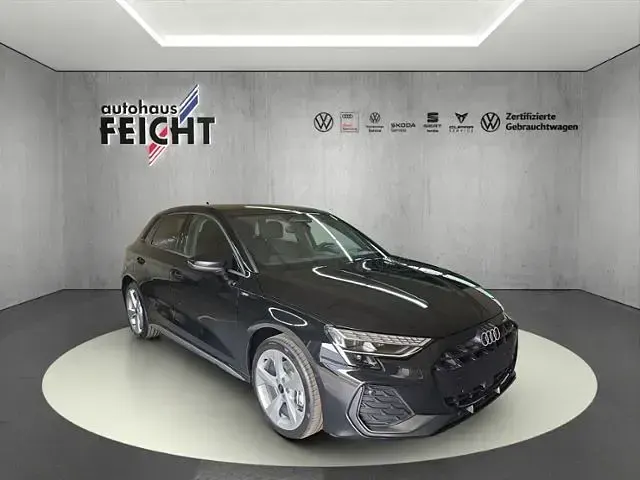 Second-hand Audi A3 S-Line 204 CP (150 kW) 2026 Negru Berlinǎ