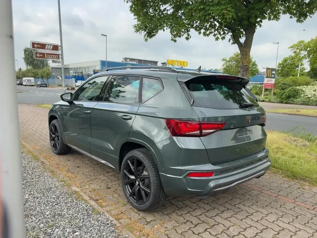 Neu Cupra Ateca 190 PS (139 kW) 2026 Gruen SUV