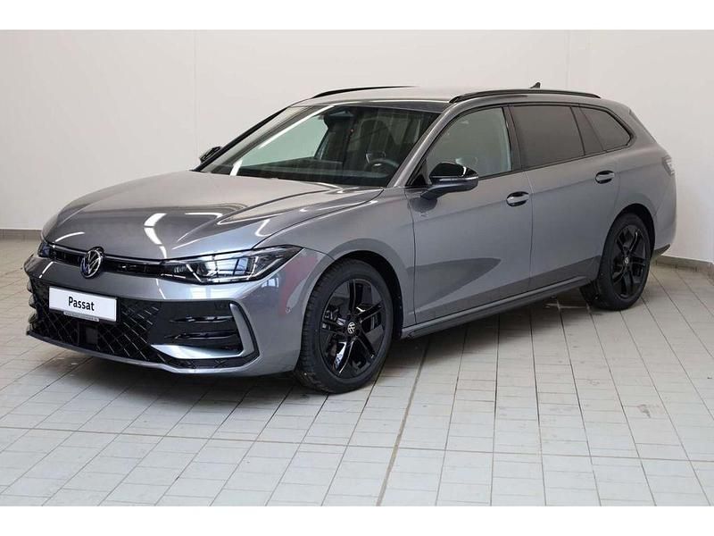Neu VW Passat R-line 150 PS (110 kW) 2026 Grau Kombi