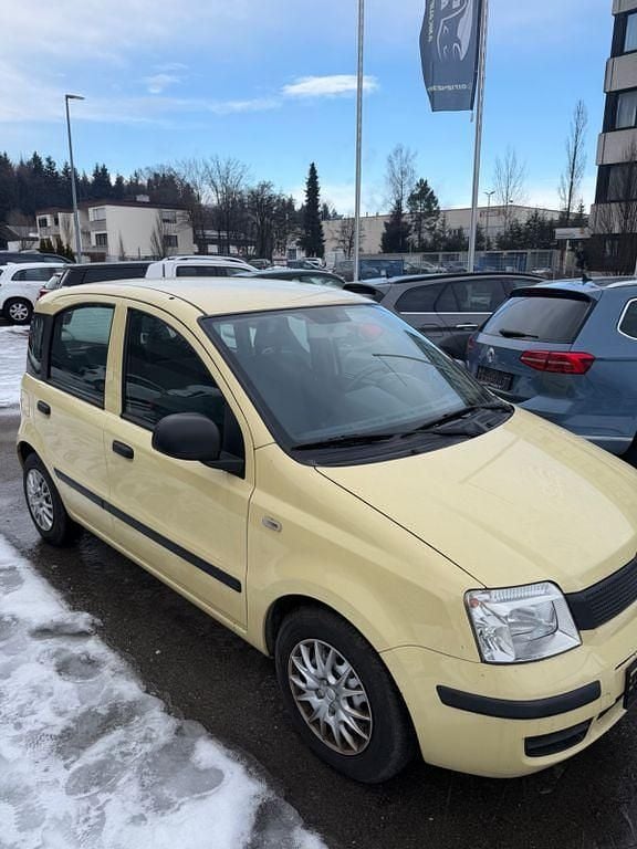Gebraucht Fiat Panda Classica 69 PS (50 kW) 2012 Gelb Limousine