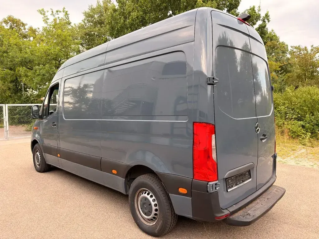 Gebraucht Mercedes E-Sprinter 85 kW (116 PS) 2020 Grau Van